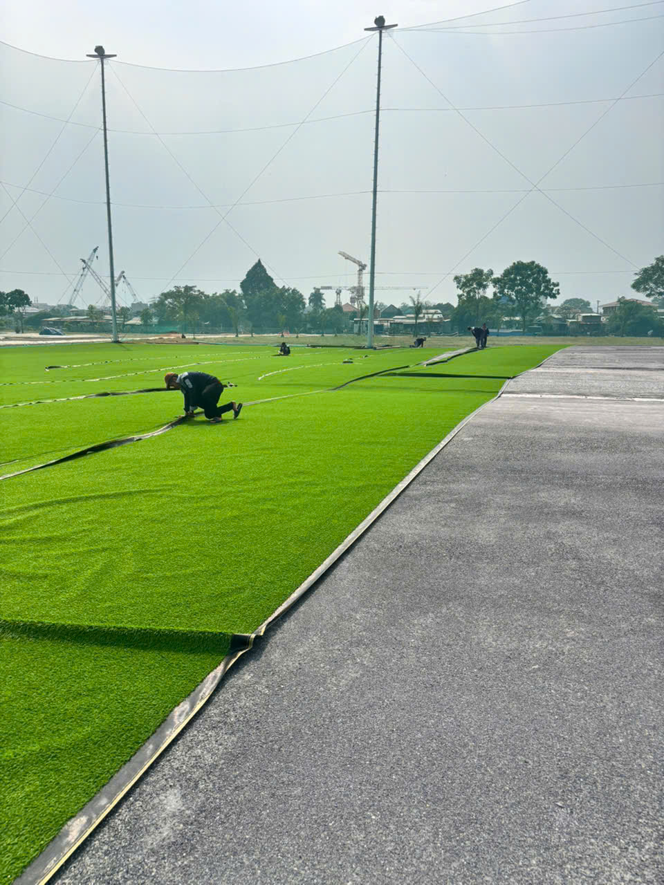 trải cỏ sân golf mini